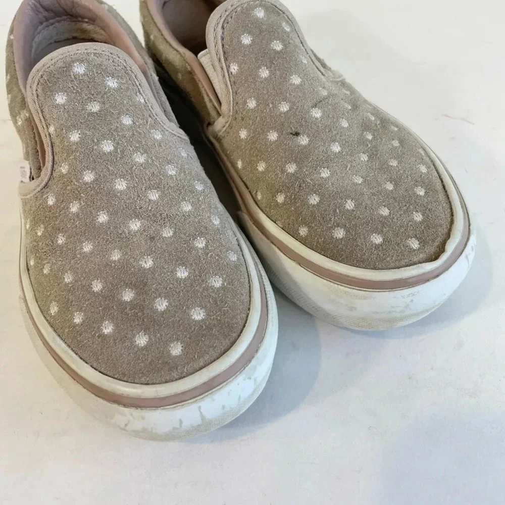 Vans off wall